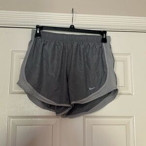 NWT Nike Tempo Shorts Size Large